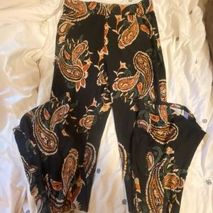 Charlotte Russe, flared leggings